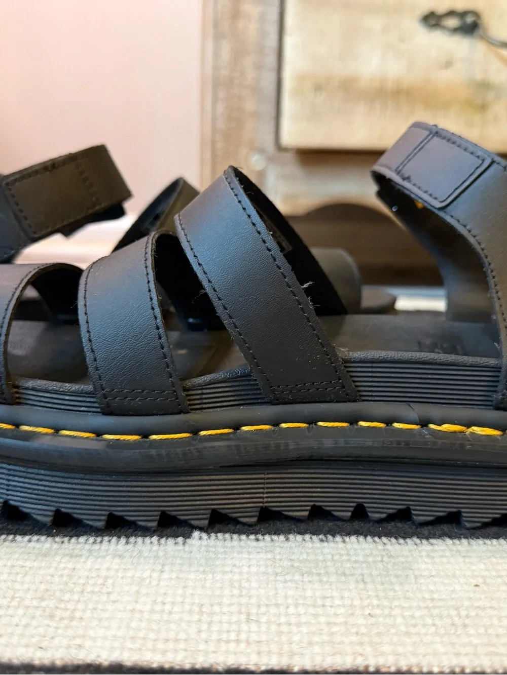 Dr. Martens Blaire sandal